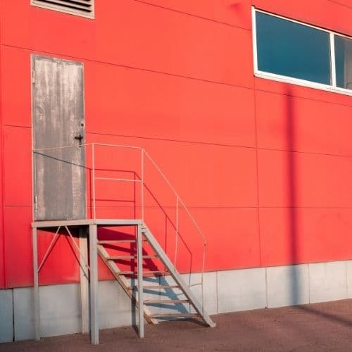 How to Track Manufacturing Production Equipment and Why