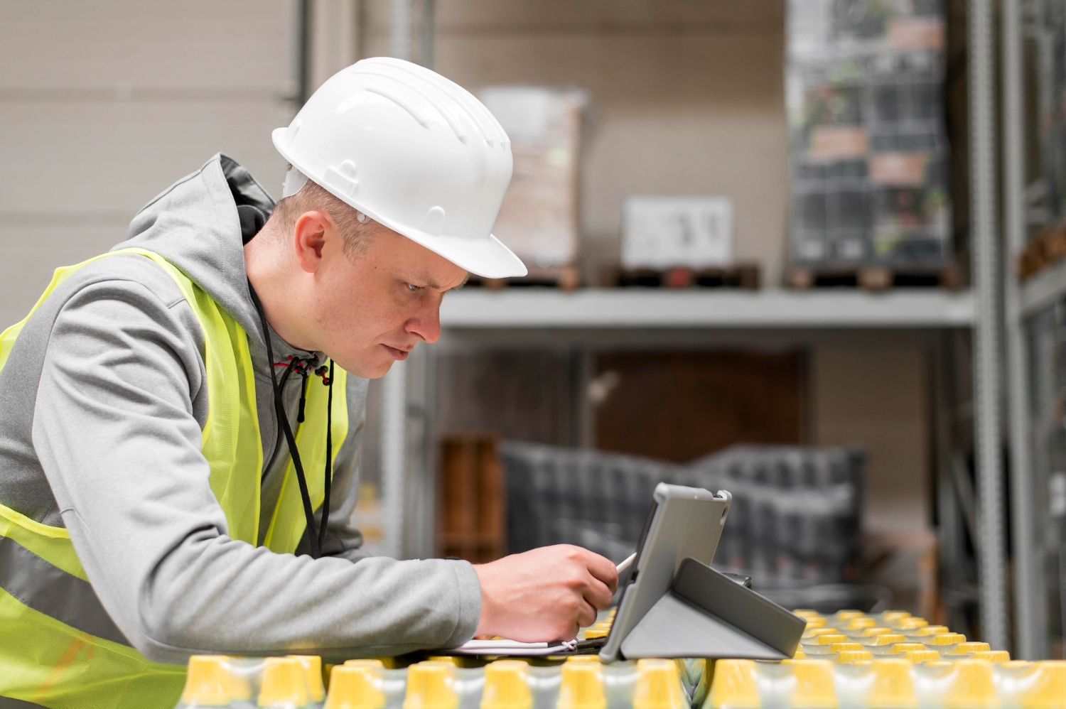 Visual inspection system monitoring production quality Visual inspection system monitoring production quality.